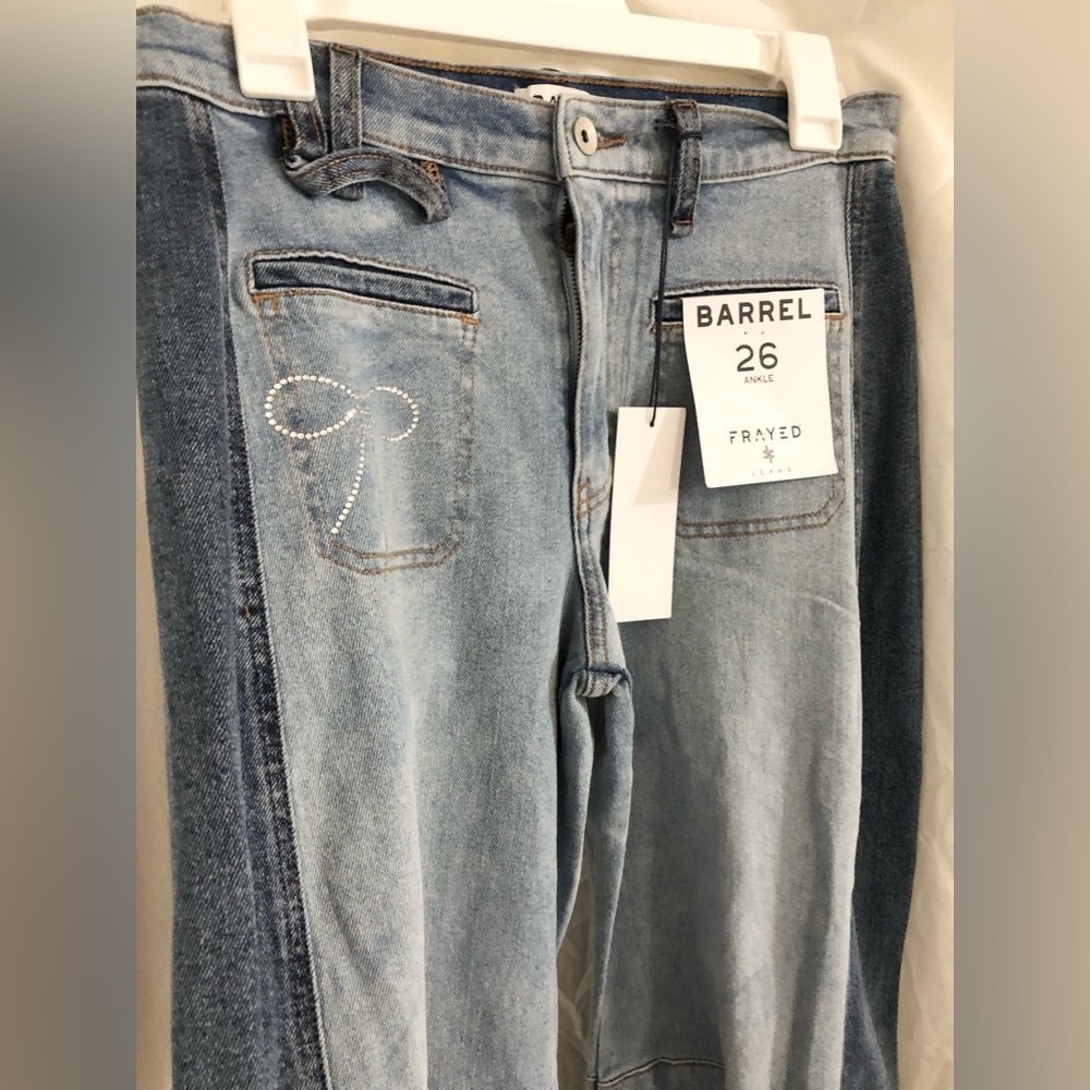Frayed soraya wash rhinestone bow adorned barrel ankle jeans size 26 brand new - Picture 9 of 16